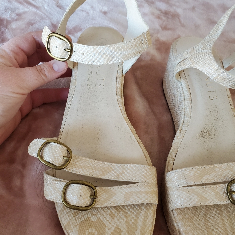 Snake skin platforms - Picture 6 of 6